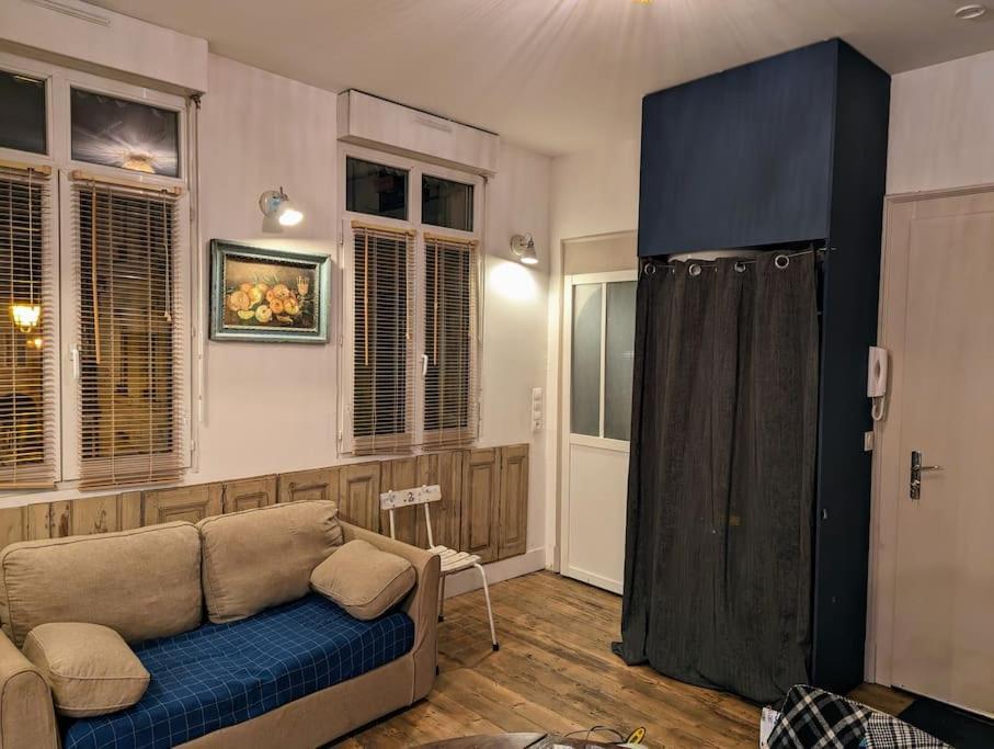 L'Appartement Du Voisin D'Hugo Besançon Kültér fotó